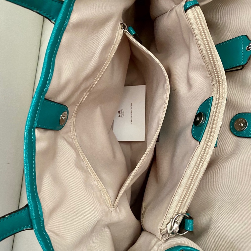Coach Handbag 💙 - Picture 4 of 7